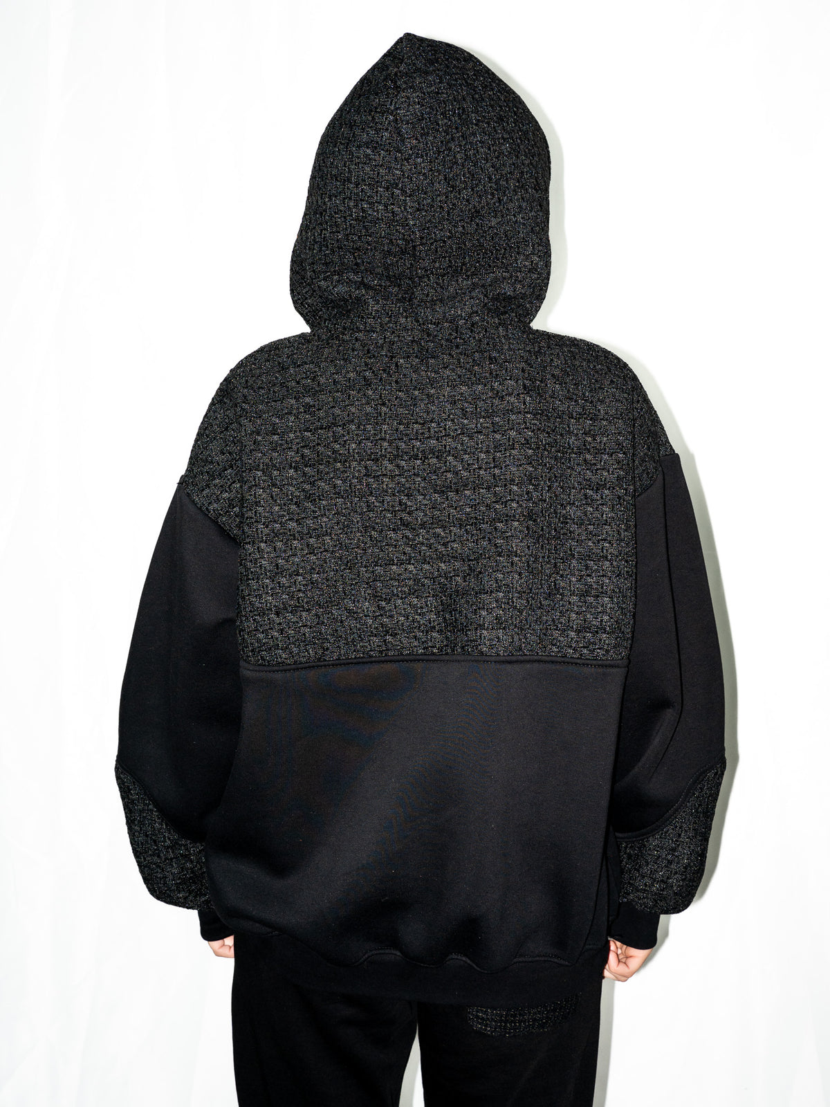 Schwarzer Tweed-Hoodie